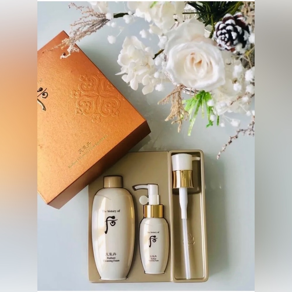 The History of Whoo Cheongidan Radiant Cleansing Foam Set (200ml+50ml)